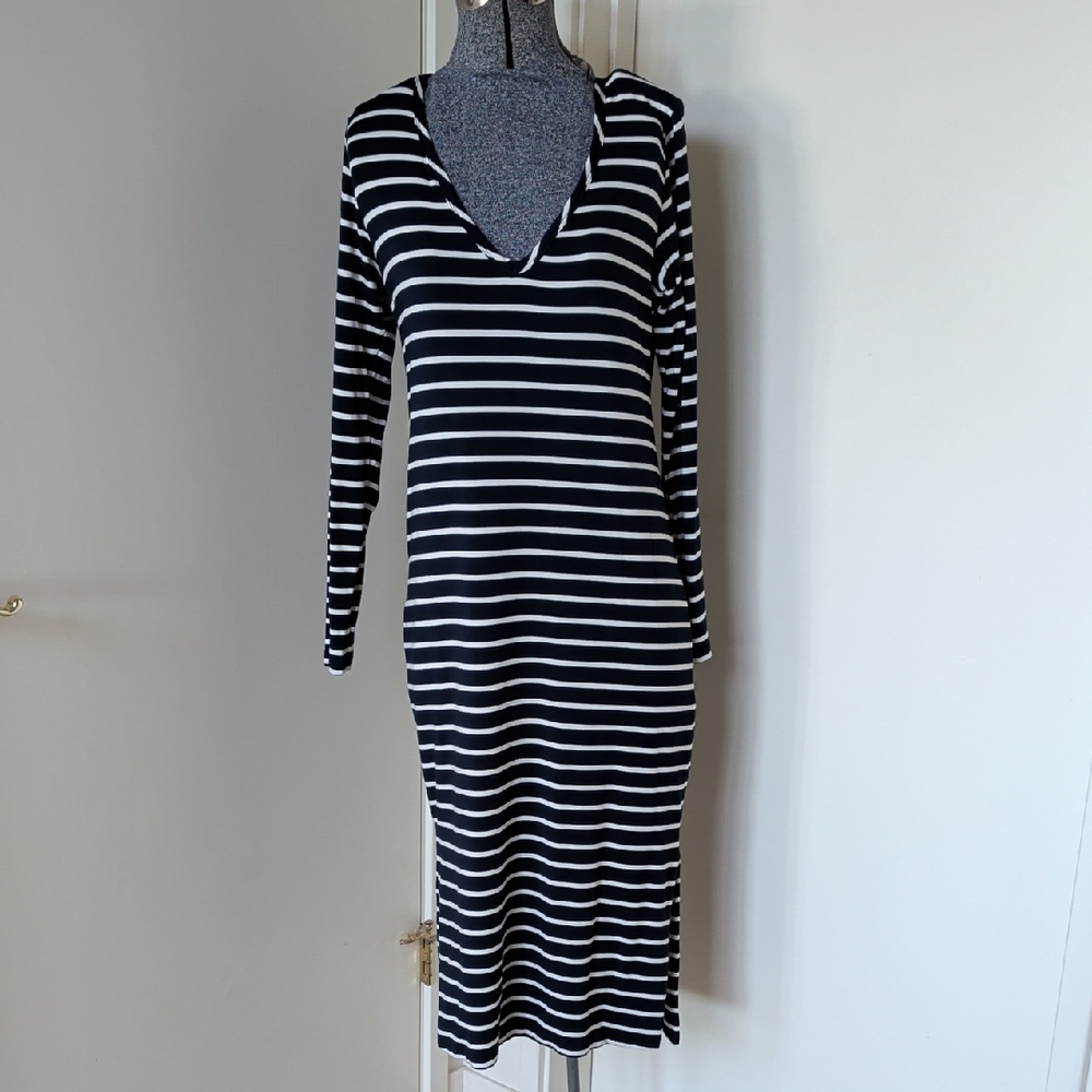 Amour Vert navy and white striped stretch v-neck dress